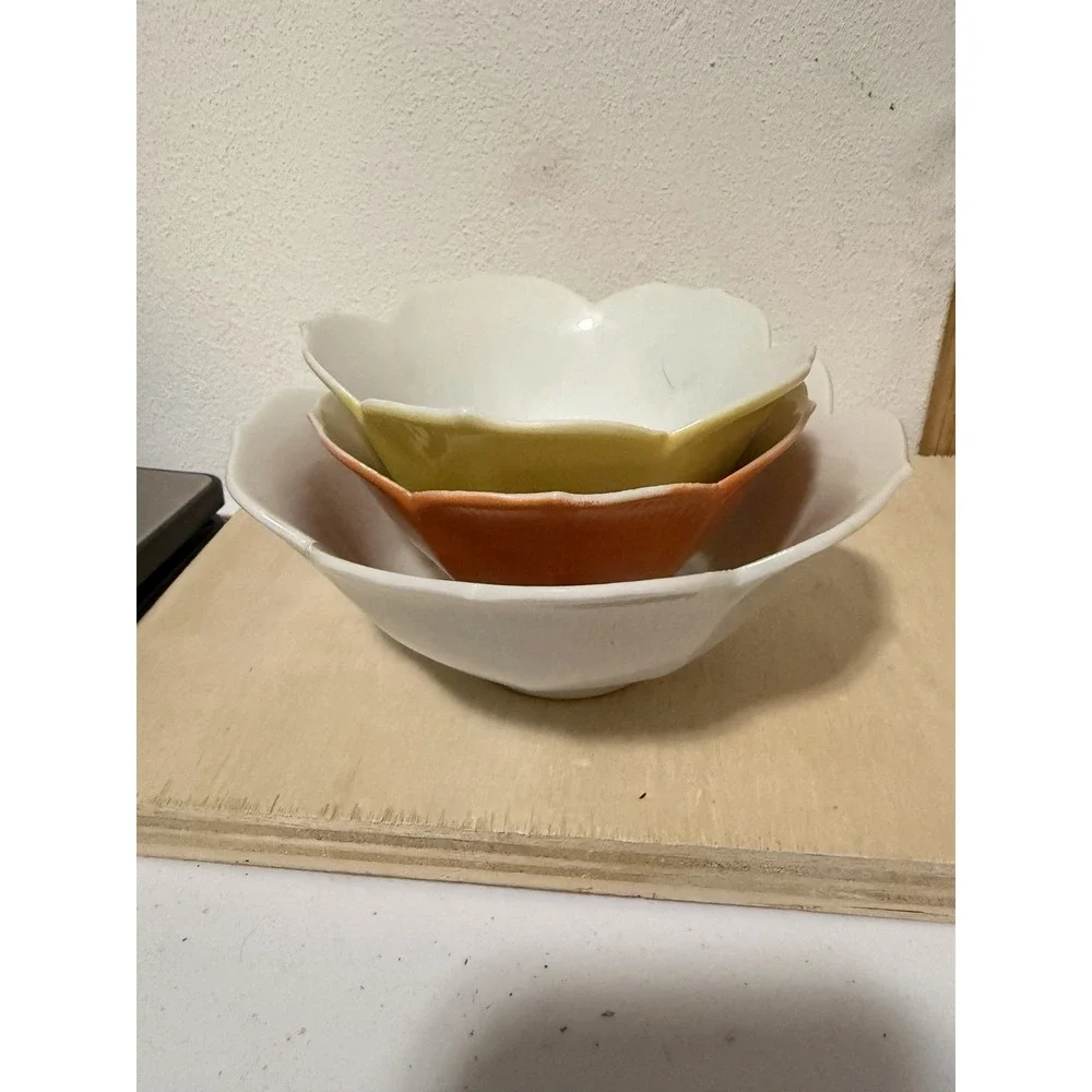 vintage Japanese lotus flower porcelain bowls Set Of 3